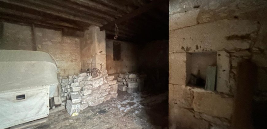 Vendesi Caseggiato rurale nel cuore di Pianetti, Ragusa