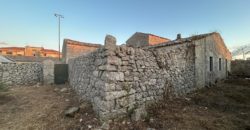 Vendesi Caseggiato rurale nel cuore di Pianetti, Ragusa