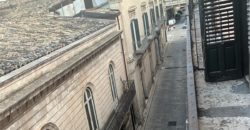 APPARTAMENTO IN PALAZZO NOBILIARE A DUE PASSI DAL DUOMO DI SAN GIORGIO A RAGUSA IBLA