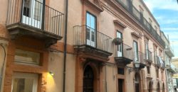 APPARTAMENTO IN PALAZZO NOBILIARE A DUE PASSI DAL DUOMO DI SAN GIORGIO A RAGUSA IBLA