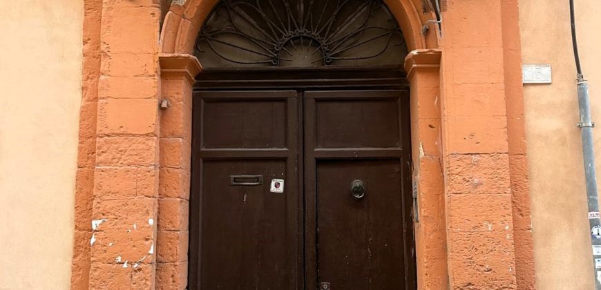 APPARTAMENTO IN PALAZZO NOBILIARE A DUE PASSI DAL DUOMO DI SAN GIORGIO A RAGUSA IBLA