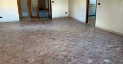 Ampio appartamento con terrazza in Via Carducci