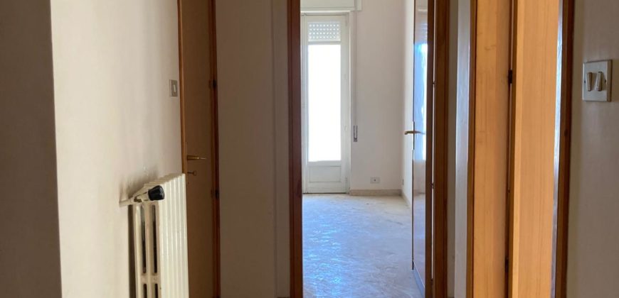 Edificio bifamiliare con garage, Zona Liceo Classico. Ragusa