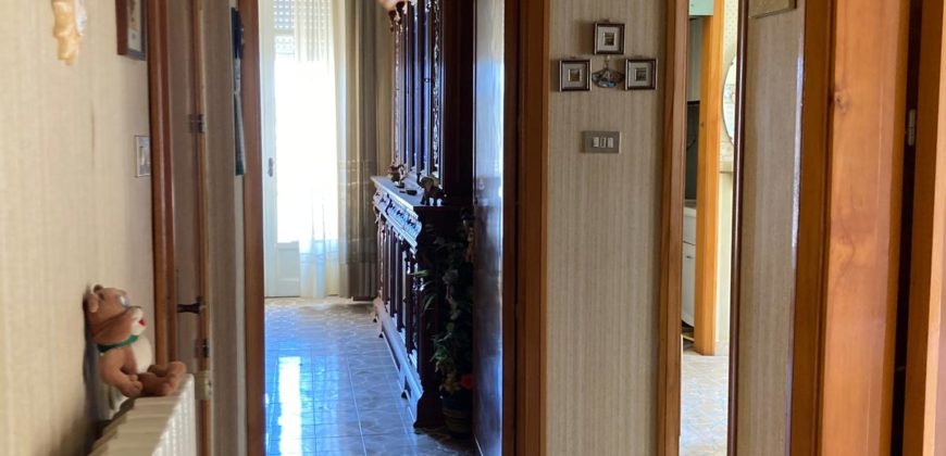 Edificio bifamiliare con garage, Zona Liceo Classico. Ragusa