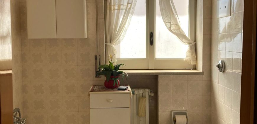 Edificio bifamiliare con garage, Zona Liceo Classico. Ragusa