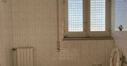 Edificio bifamiliare con garage, Zona Liceo Classico. Ragusa