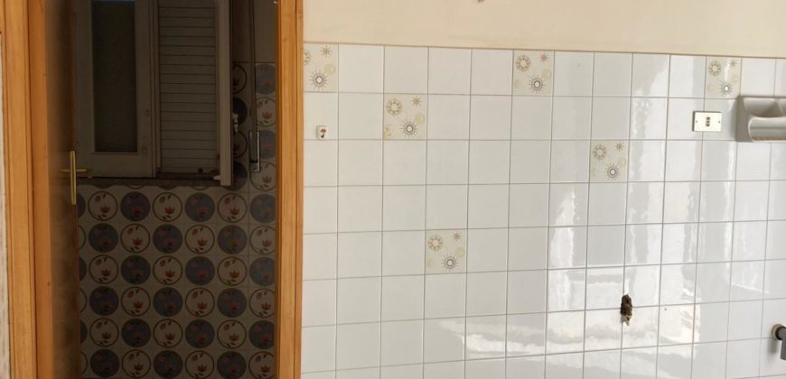 Edificio bifamiliare con garage, Zona Liceo Classico. Ragusa