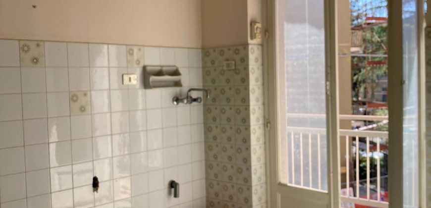 Edificio bifamiliare con garage, Zona Liceo Classico. Ragusa