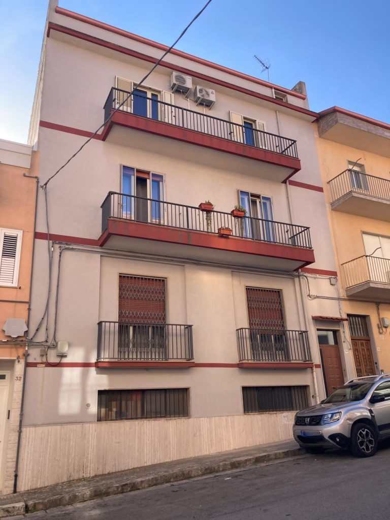 Appartamento piano primo, via del Faggio. Ragusa