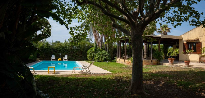 VILLA INDIPENDENTE CON PISCINA, PLAYA GRANDE