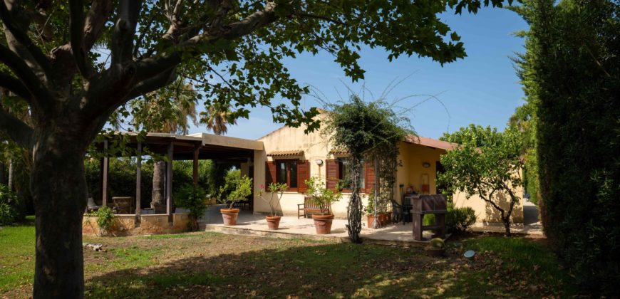 VILLA INDIPENDENTE CON PISCINA, PLAYA GRANDE