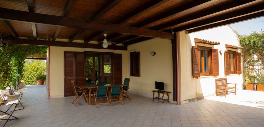VILLA INDIPENDENTE CON PISCINA, PLAYA GRANDE