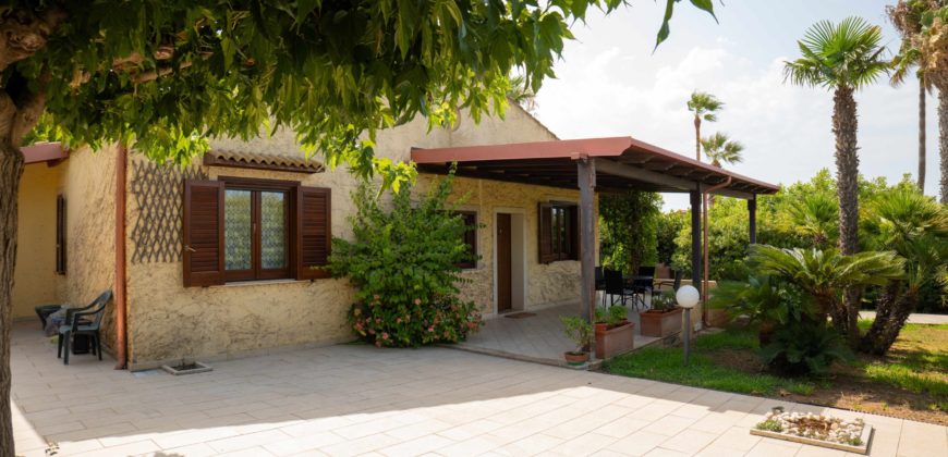 VILLA INDIPENDENTE CON PISCINA, PLAYA GRANDE