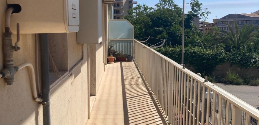 Appartamento primo piano, via Galaria. Ragusa